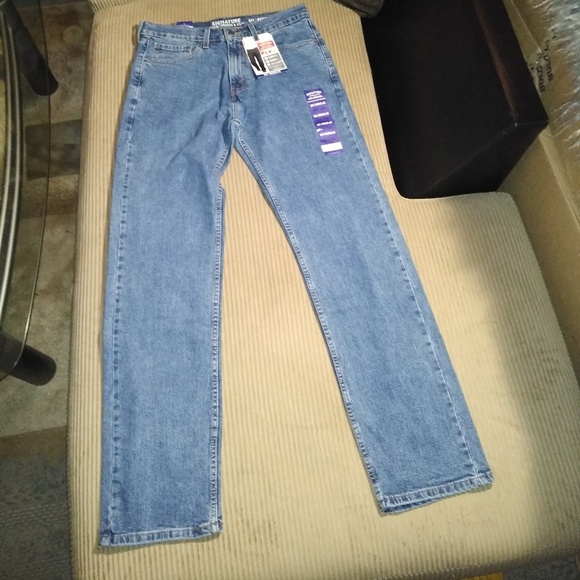 Levi's Other - Levi Strauss Modern Fit Regular Jeans